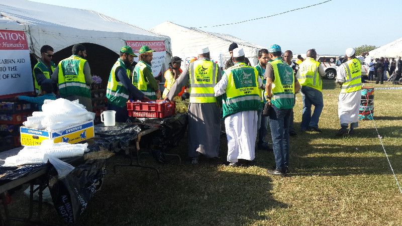 Al-Imdaad Foundation teams prepare for one of the daily distributions of sandwiches and tea for breakfast